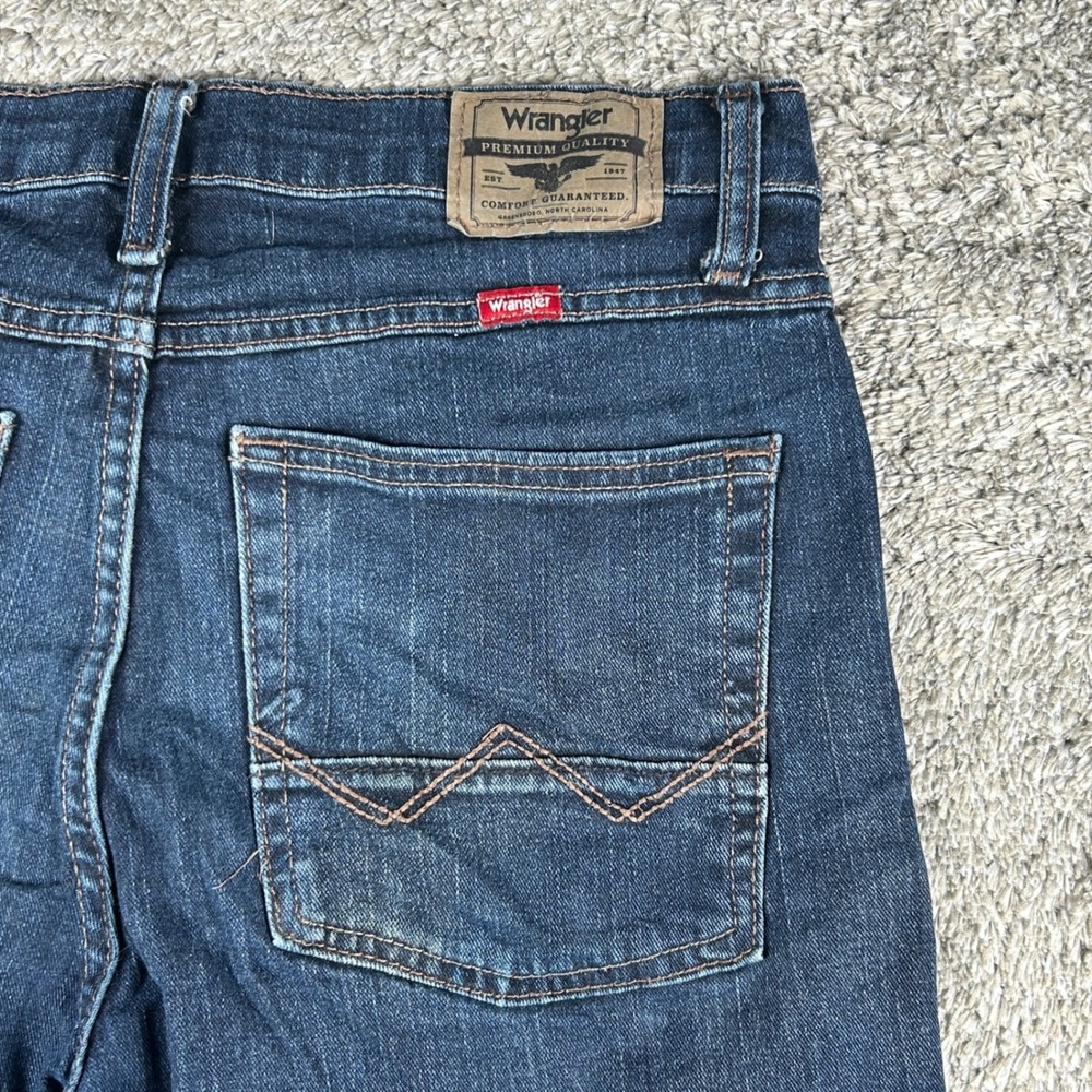 Wrangler Slim Straight Jeans Mens 32x30 Blue Denim Dark Wash Cotton Stretch